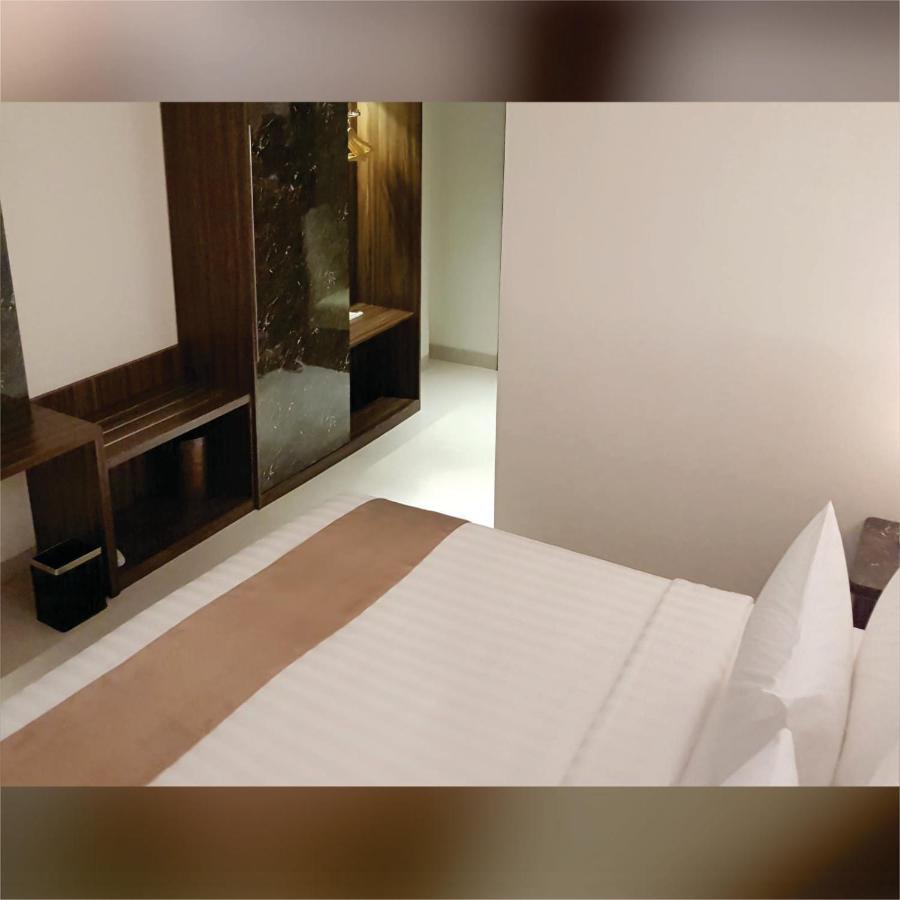 Aimas Hotel And Convention Centre 소롱 외부 사진